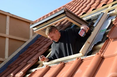 Pose de fenêtres de toit Velux à Brossay